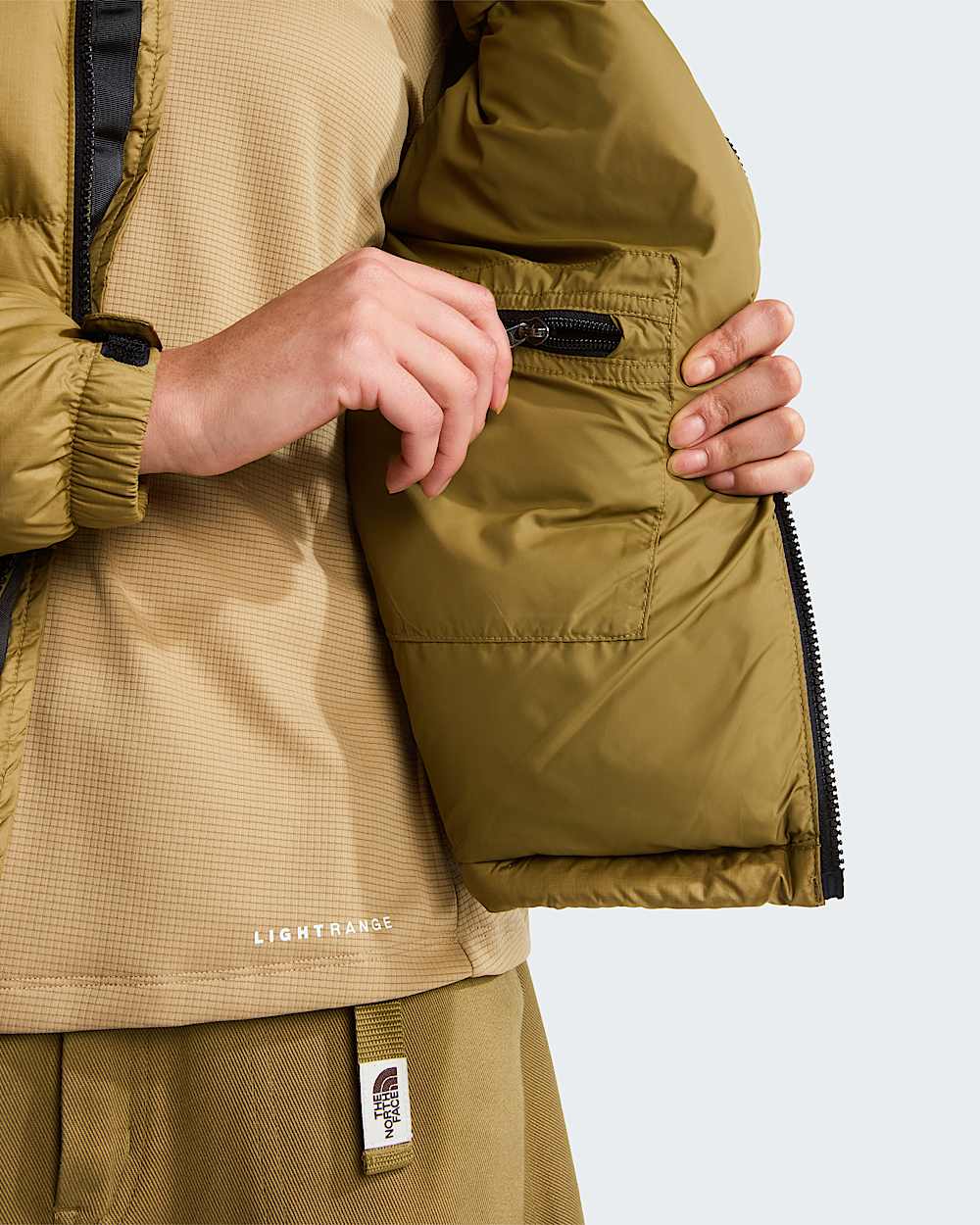 Chaqueta TNF 1996 Nuptse Retro Unisex Beige Dorado